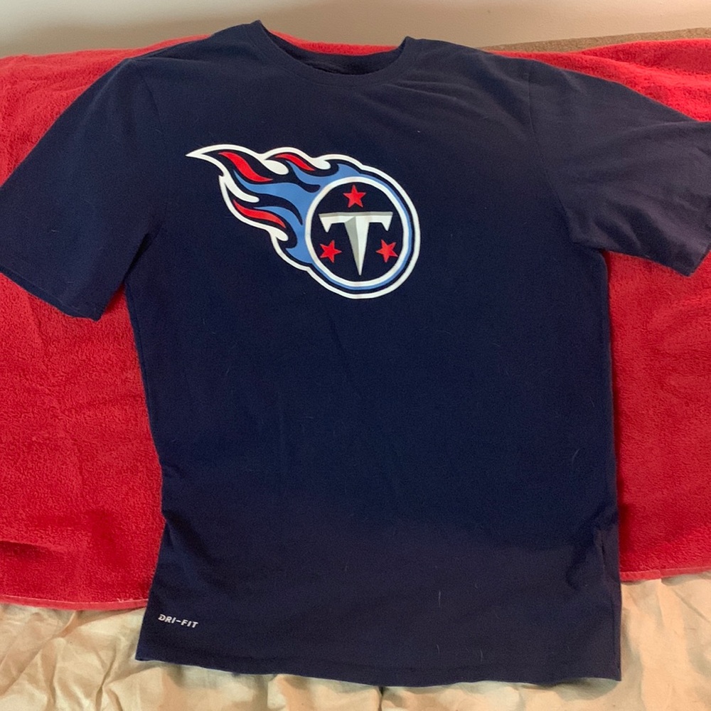 NFL TEAM Apparel The Nike Tee Mens Size Medium, Athletic Cut, Never Worn
